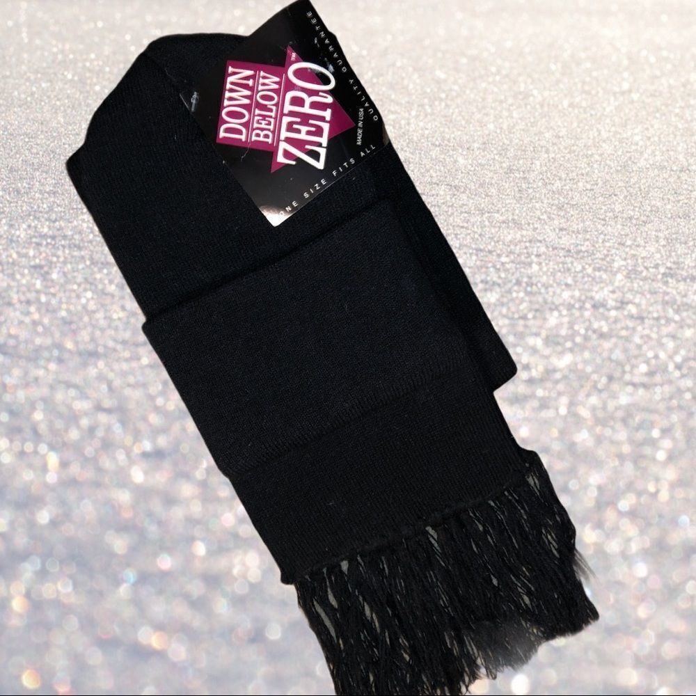 Down below zero brand hat/ scarf set nwt